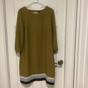 Ann Taylor Dress…Size 14…..Color: Green with Print